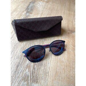 EUC Authentic Gucci GG  Sunglasses With Case